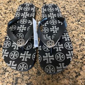 NWT Tory Burch flip flops size 7